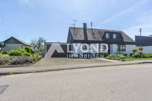 Außenansicht - Großzügiges Zuhause mit Gartenidylle und viel Raum für Ihre Wohnträume in Schwäbisch Gmünd-Straßdorf