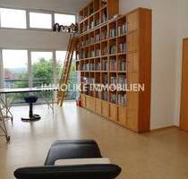 Zentral gelegenes Einfamilienhaus mit Doppelgarage in Hünfeld