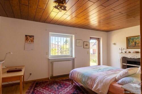 Kaminzimmer mit Zugang zum Garten - 