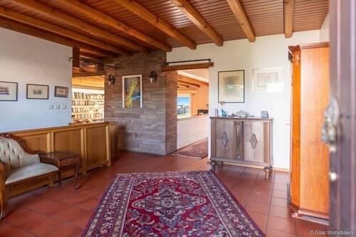 Eingangsdiele mit Blick Richtung Wohnbereich - Einfamilienhaus mit 156,00 m&sup2; in Überherrn zum Kaufen