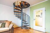 Maisonette mit Wendeltreppe (Beispiel) - 