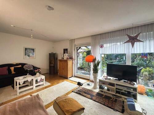 Wohnzimmer Gegenblick - 4 Zimmer Reihenmittelhaus in Kassel