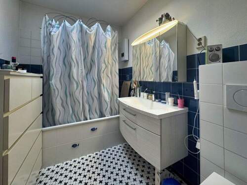 Badezimmer im Obergeschoss - 