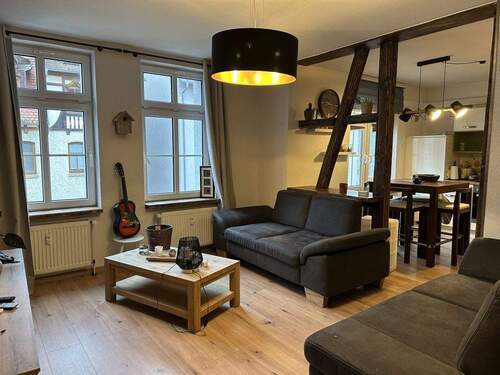 Wohnzimmer - In der Lichtstadt Jena wohnen - gemütliche 3-R-ETW mit Balkon im Zentrum