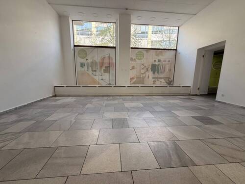 Verkaufsfläche/Schaufenster - 3 Zimmer Gewerbeobjekt (Büro, Produktion, Verkauf) in Magdeburg