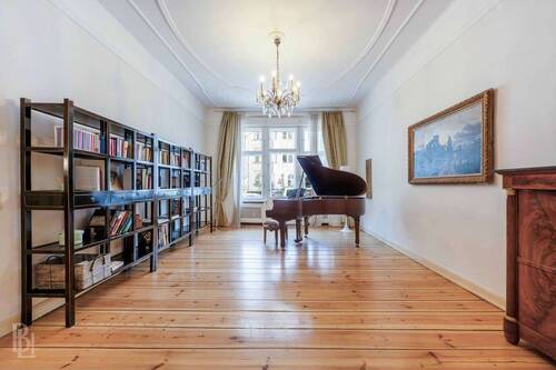 Zimmer I - 4 Zimmer Etagenwohnung in Berlin