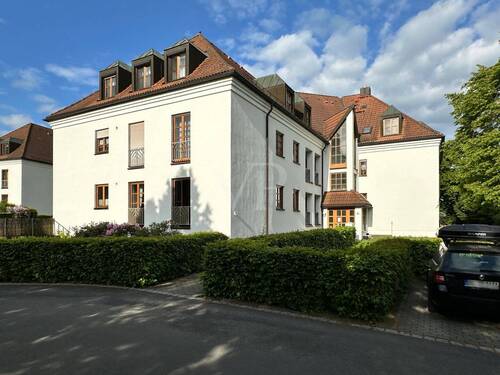 Straßenanblick - 3 Zimmer Etagenwohnung zum Kaufen in Dresden
