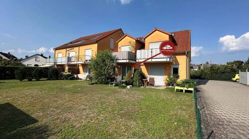 TB - Helle 2-Zimmer-Erdgeschosswohnung mit kleinem Garten und zwei Stellplätzen