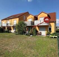 Helle 2-Zimmer-Erdgeschosswohnung mit kleinem Garten und zwei Stellplätzen - Neumarkt Woffenbach