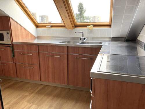 Küche mit Einbauküche - Etagenwohnung mit 60,00 m² in Kassel zur Miete