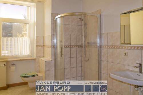 Tageslichtbad mit Duschkabine - 