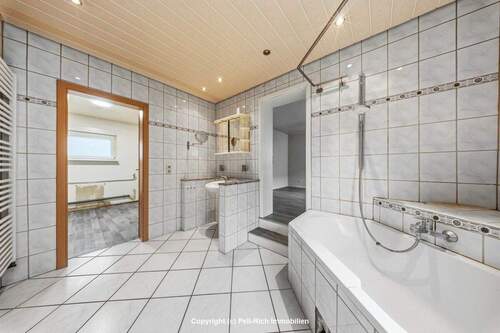 Badezimmer EG Einheit - 