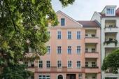 Außenansicht - Investieren Sie in Zukunft: Vermietete 2-Zimmer-Maisonette-Wohnung nahe Florakiez