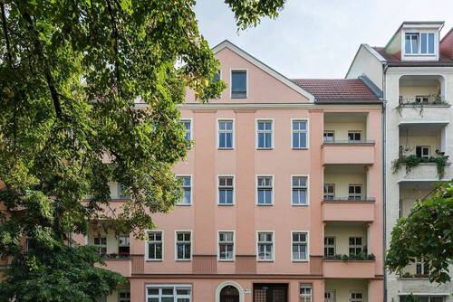 Außenansicht - Investieren Sie in Zukunft: Vermietete 2-Zimmer-Maisonette-Wohnung nahe Florakiez