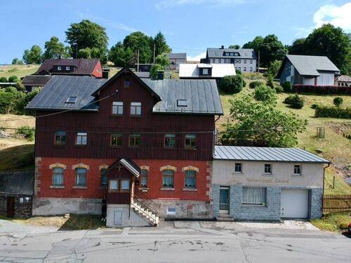 Ansicht von vorn - 8 Zimmer Einfamilienhaus in Klingenthal