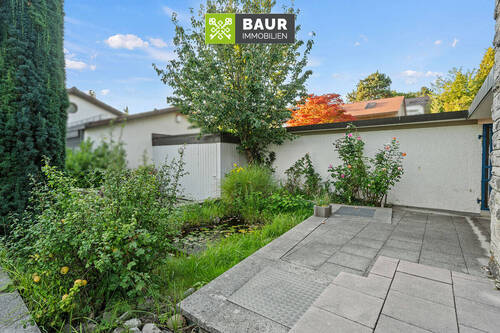 Terrasse mit Teich - 