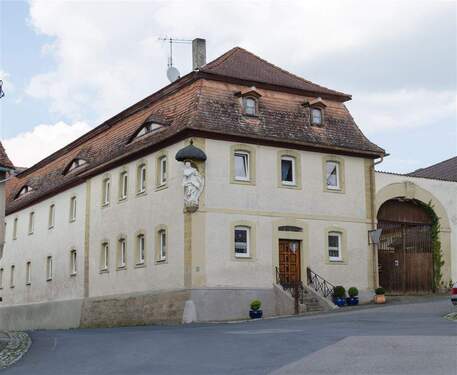 Außenansicht - Einfamilienhaus mit 239,00 m² in Markt Bibart zum Kaufen