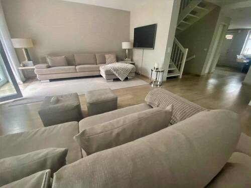 Wohnbereich u. Treppe Lerchenberg HH-Volksdorf - 