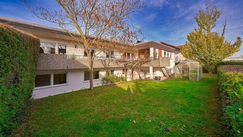 Aussenansicht_Garten_01 - Bungalow mit Einliegerwohnung in ruhiger Wohnlage in Vaihingen-Roßwag