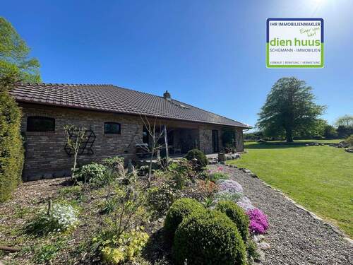 Energieeffizientes (A+) geklinkertes Einfamilienhaus mit wunderschönem Grundstück - 