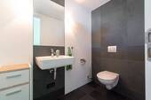 EG - Gäste-WC - 2 Zimmer Einfamilienhaus in Berlin