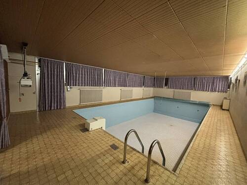 Schwimmbad - 