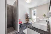 Badezimmer im OG - 