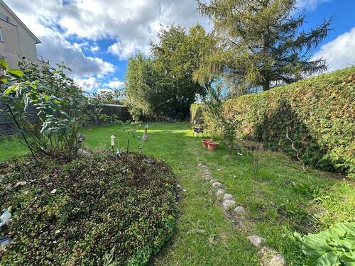 Grundstück hinterm Haus - 