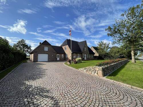 Traumimmobilie auf Nordstrand! - Traumhaftes Landhaus mit Ferienwohnung in Reichweite des Wattenmeeres