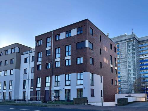 Außenansicht - Exklusive 4-Zimmer-Wohnung im Staffelgeschoss mit Balkon, Terrasse und Tiefgarage in Kaltenkirchen