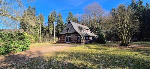 Hausansicht - 9 Zimmer Einfamilienhaus in Hemsbünde