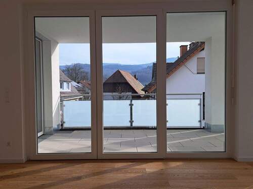 Zugang zur Loggia - 4 Zimmer Etagenwohnung in Wittnau