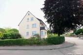 Hausansicht Südwest - Dreifamilienhaus mit magischem Innenhof, sonnigem Garten und dem Max-Eyth-See vor der Tür
