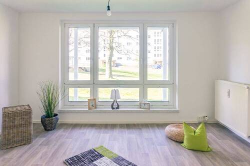 Wohnzimmer Vergleichswohnung - 2 Zimmer Etagenwohnung in Chemnitz