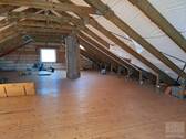 Dachboden – zum Ausbau vorbereitet - 
