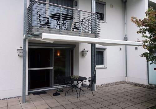 Terrasse (Austritt aus dem Wohnzimmer) - 