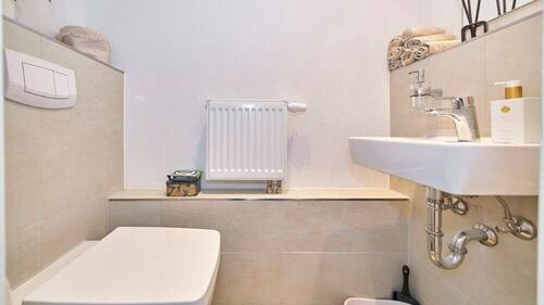 Gäste-WC - Etagenwohnung mit 64,10 m&sup2; in Freiberg am Neckar zum Kaufen