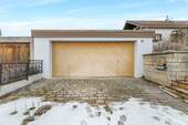 Doppelgarage - 9 Zimmer Einfamilienhaus zum Kaufen in Trochtelfingen