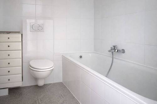 12949 LooseImmo Wannenbad - 