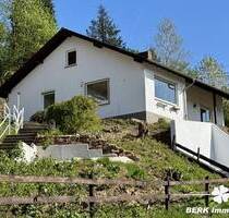 BERK Immobilien - Charmantes Einfamilienhaus in idyllischer Hanglage von Rothenbuch