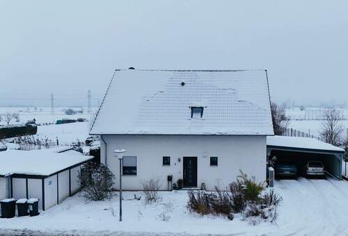 3 Hausansicht - 6 Zimmer Einfamilienhaus in Moringen