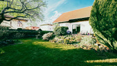 Gartenteil mit Terrasse - 