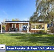 Ansprechender Ferienbungalow mit 2 Zimmern und großem Grundstück in NiendorfO. - Timmendorfer Strand / Niendorf Niendorf/Ostsee