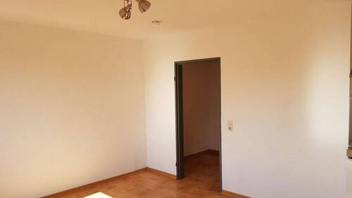 Zimmer - Etagenwohnung mit 22,00 m² in Freiburg zum Kaufen