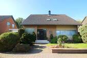 Bild 1 - Familienhaus direkt am Wald - 1.600,00 EUR Kaltmiete, ca.  172,00 m² Wohnfläche