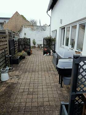 Die riesige Terrasse (1).jpg - 1 Zimmer Etagenwohnung zur Miete in Büttelborn