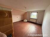 Zimmer oben mit Ofen - 
