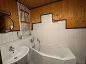 Badezimmer im EG rechts - 