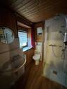 Duschbadezimmer im EG links - 