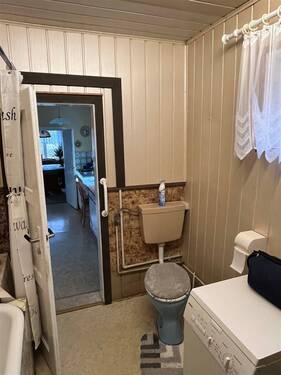 Bad WC - 